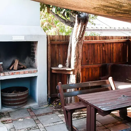 6 On Kloof Guest House Bredasdorp Exterior photo