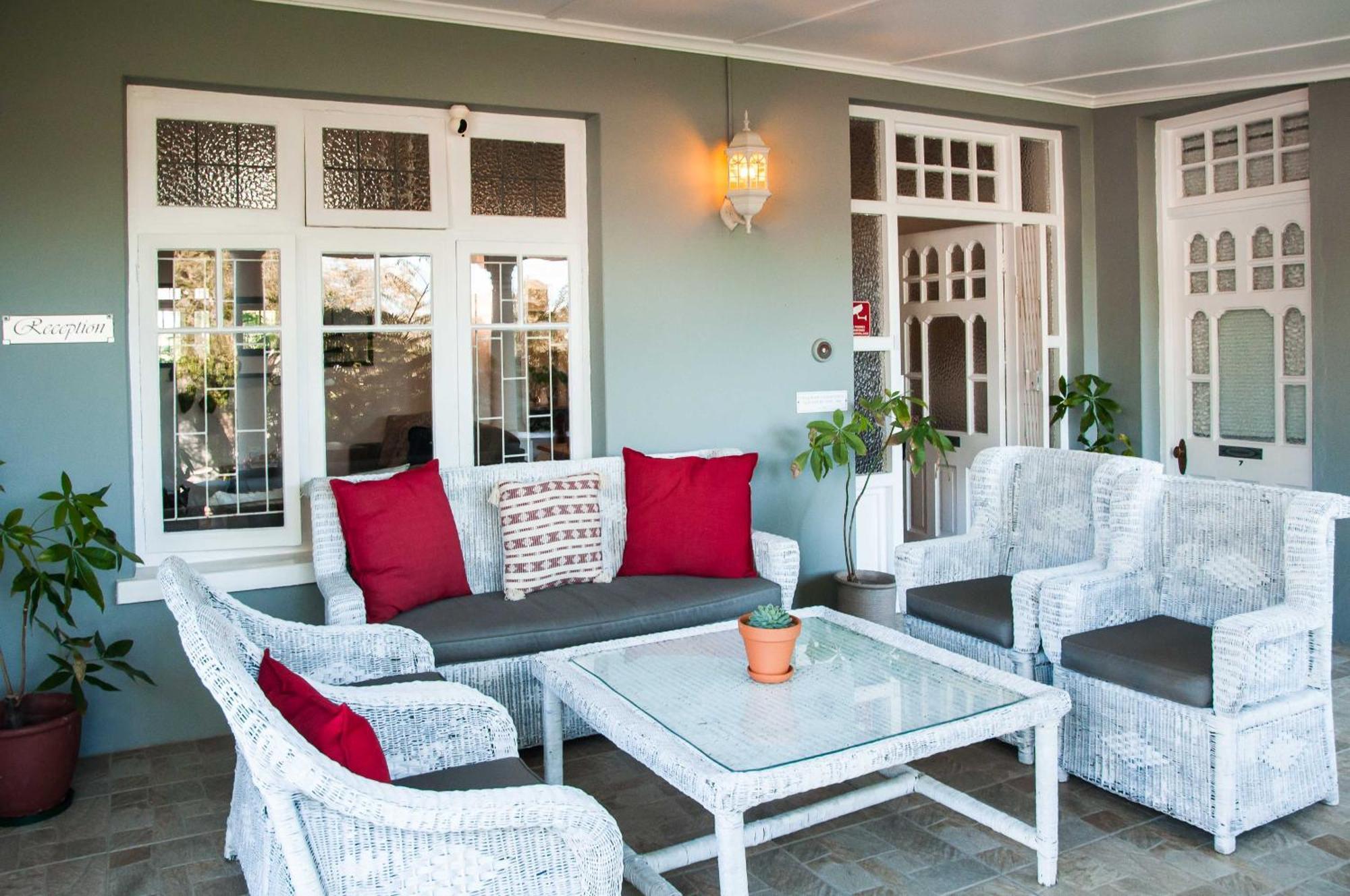 6 On Kloof 4*